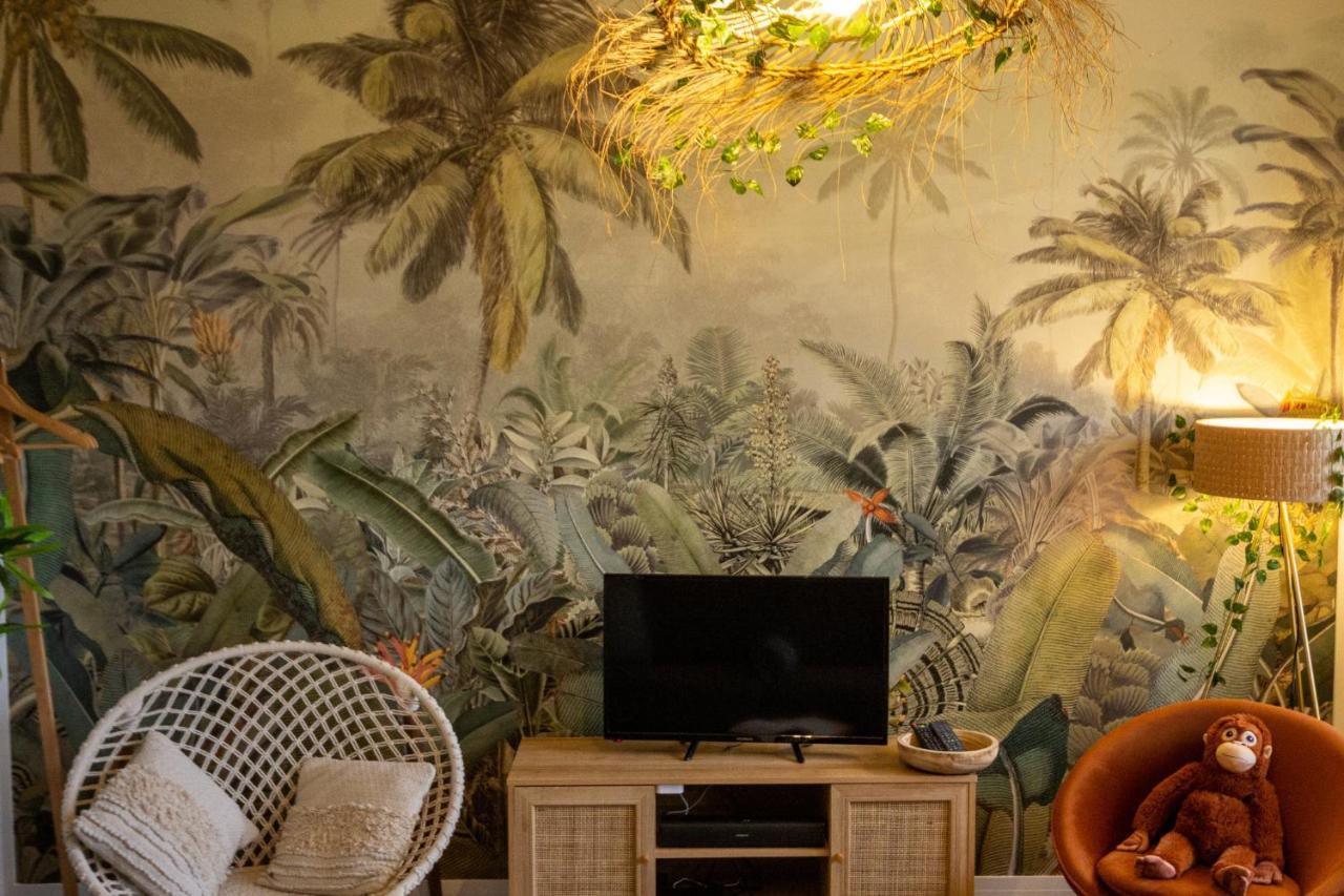 Suite Jungle - Jardin, Netflix Et Parking - Le Manoir Aux Pommes Orbec Exteriör bild